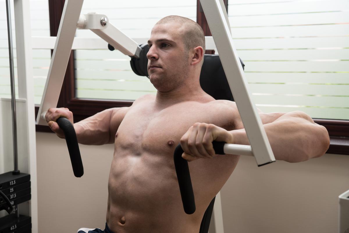 Jaki jest najlepszy trening na klatkę piersiową?